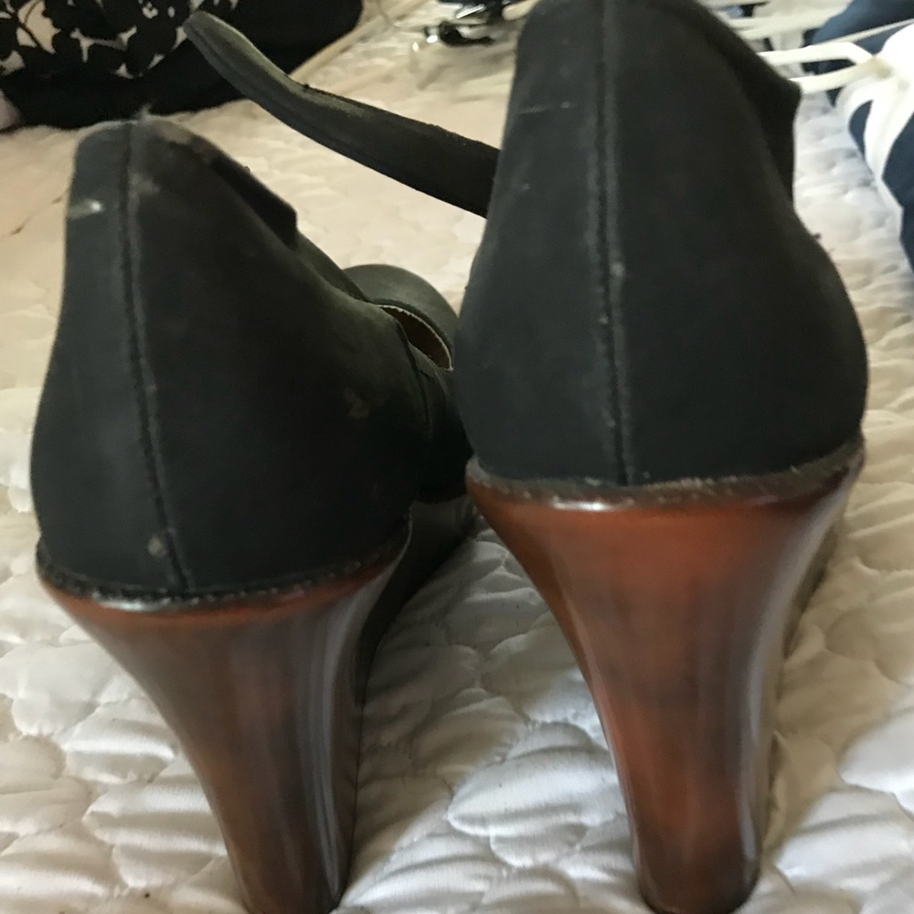 Wedges - Picture 2 of 3